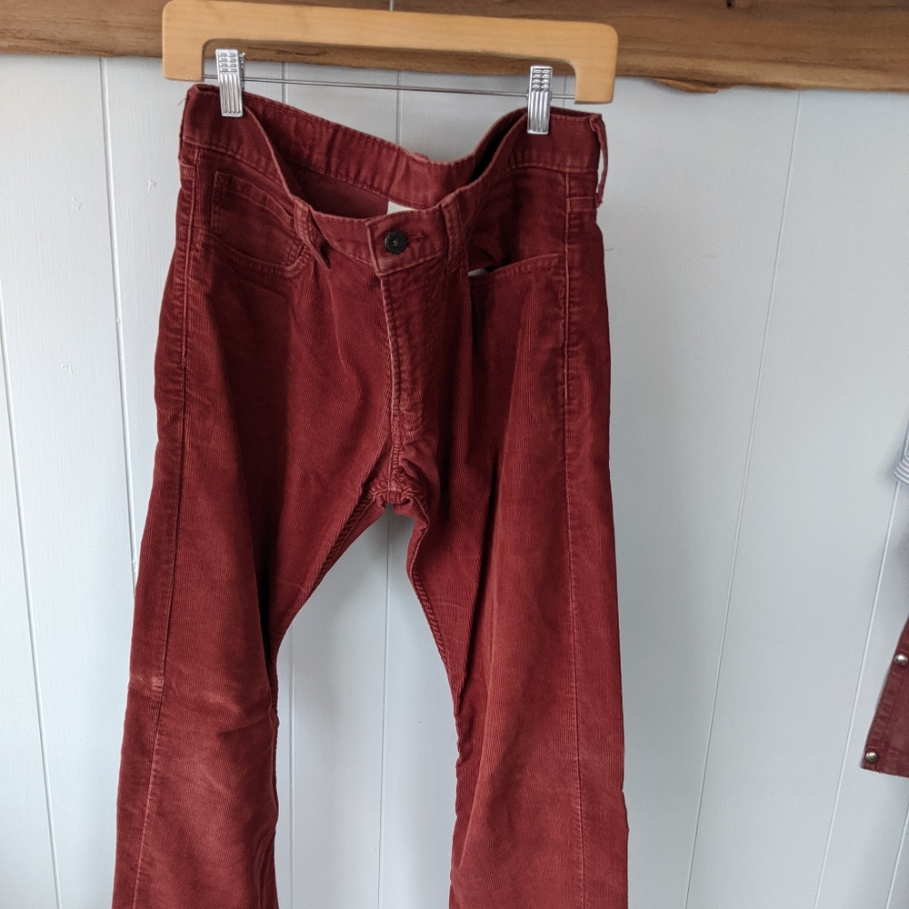 Levi's slim straight 514 corduroy burgundy